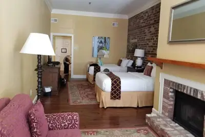 Image de Enchanting studio in charming Charleston, Sc