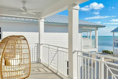 Image de At The Sandbar: Oceanfront, Htd Pool, Free Dockage, GameRoom, Ev Charger