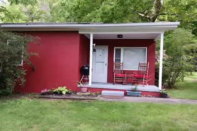 Image de Stay Sept, Skip Fees! Charming 1br Cottage by Blue Ridge Pkwy & Smokey Mountains