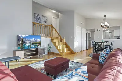 Image de Pristine - 3 Beds, 1. 5 Ba!