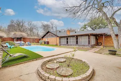 Image de Private Pool & Patio: Fort Worth Area Home