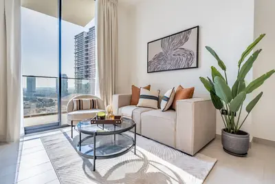 Image de Cozy 1br w/ Balcony in Binghatti House, Jumeirah Village Circle by Deluxe Holiday Homes