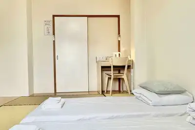 Image de Along the airport line, nearest stations Hanazonomachi and Haginochaya 2 min. each [ 305] Japanese-style room with mini-kitchen and private bathroom, excellent access [ 305].