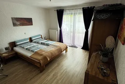 Image de 5 minutes from the lake Cozy maisonette vacation apartment no. 3