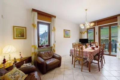 Image de Maison de vacances 'Gianluca' avec vue sur les montagnes, terrasse privée et Wi-Fi