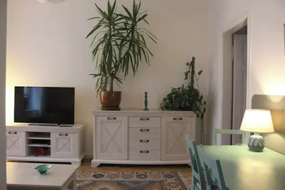Image de Quiet & cozy apartment in SĂĽdstadt, close to the train station & free parking