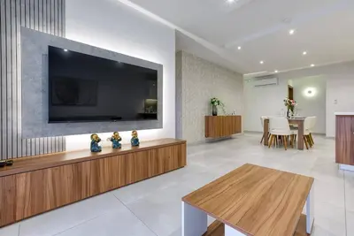 Image de The whole group will enjoy easy access to everything from this centrally located place