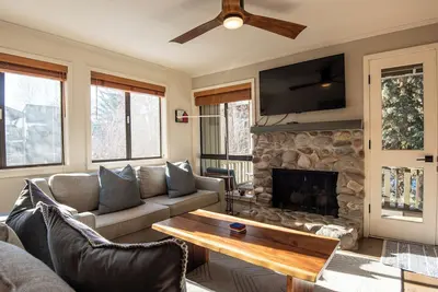 Image de Cottonwood Condo 1415- Walk to Resort Pool, Tennis, Golf & Pavillion
