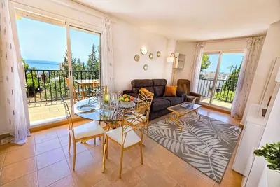 Image de Cozy 1-bedroom penthouse with WiFi and Ac in charming Fuengirola, Torreblanca