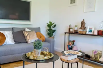 Image de Og2 M Beautiful 70m² 2-room city apartment