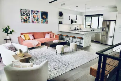 Image de Modern Designer Townhouse/Private Rooftop