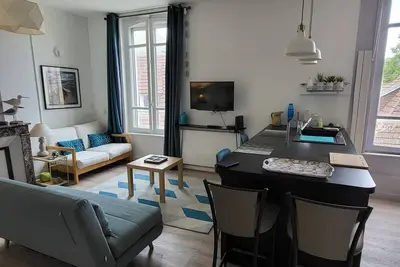 Image de A 200m de la plage, commerces et marché a 100m, appartement cosy en hyper centre