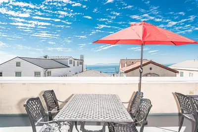 Image de 7br Vacation Duplex Steps to the Sand!