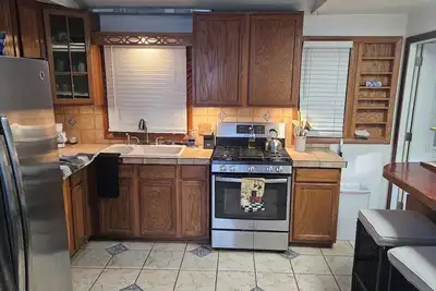 Image de 55%off for 29day booking Charming Light Blue 4 bedrooms 2 baths house Littleton