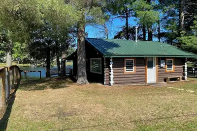 Image de Lake cabin, indoor Pickleball court, access to Atv trails near Baldwin, Mi,