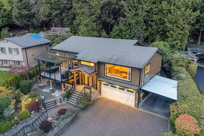 Image de Mountainside Family Home