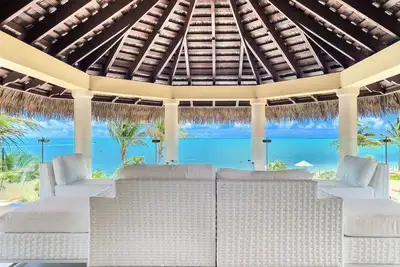 Image de Brand New Beach Bungalow! Romantic, Tropical, Quiet