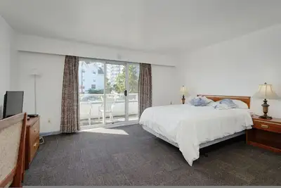 Image de Comfy and Cozy Studio