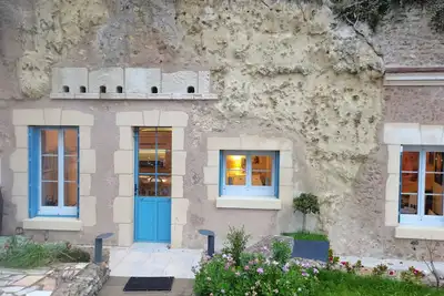 Image de Gîte insolite des Iris, entièrement troglodytique!