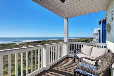 Image de Carolina Beach Ocean View Retreat w/ Beach Access!