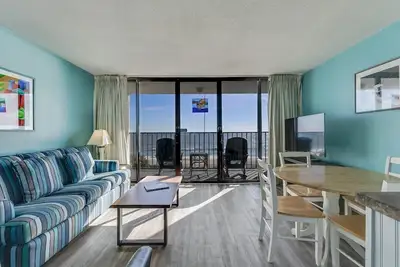 Image de New! 0402 Modern Greece (1-Bedroom Condo) with Pool