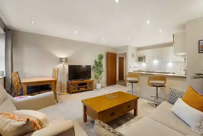 Image de New! 2br Stephenson House