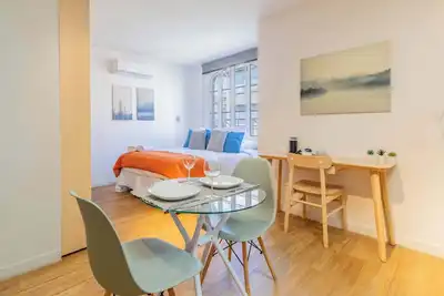 Image de Hom I Wifi AirAcond Studio Cultura Vida Lastarria