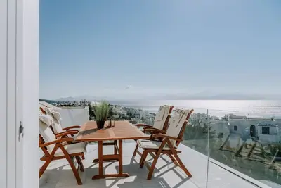 Image de Wonderfull Paros Villa | Villa Mykonida | 4 Bedrooms | Private Pool | Stunning Views | Furnished Outdoor Area | Parking Area | Piso Livadi
