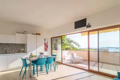 Image de White Sea House - Moderne et spacieux
