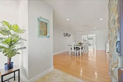 Image de Tarpon Springs Treasure 4bd 2ba Huge Backyard