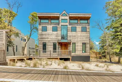 Image de New House: 3 bedrooms with Pool, WiFi, A/C, Bay Views & Rooftop Deck in Fi Pines