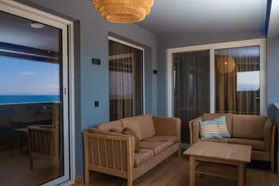 Image de Poseidon Presidential: Ultimate Luxury with Panoramic Sea and Mountain Views!