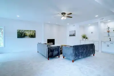 Image de Spacious 5-bed House with Game Room & Hot Tub