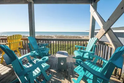 Image de A Great Escape - Oceanfront Home w/Inverted Floor Plan, Private Heated Pool and Elevator!