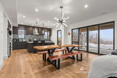 Image de Modern Tollgate Canyon Luxury Stonezee