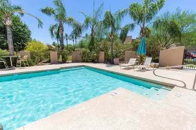 Image de Scottsdal:  Pool, 2br/2bth - Elegant!