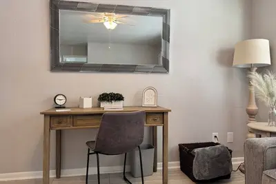 Image de Cute, cozy & close to downtown