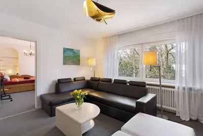 Image de Appartement 'Mit 100qm' avec terrasse partagée, jardin partagé et Wi-Fi