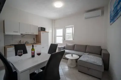 Image de Appartement d'une chambre avec la terrasse Vir (A-23689-a)