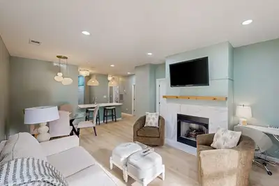 Image de Peaceful condo near local attractions and close to lake