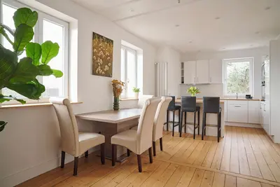 Image de Sunny 2 bedrooms Apartment 5min to Basel & EuroAirport – Free Parking ( F-D-Ch)