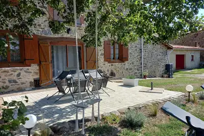 Image de Les Rives du Haut Allier : Maison  de campagne au bord de la rivière Allier