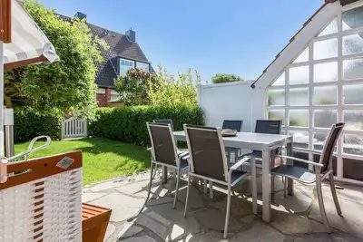 Image de Modern house for 6 pers. with terrace, parking space, Wlan. Pets allowed.