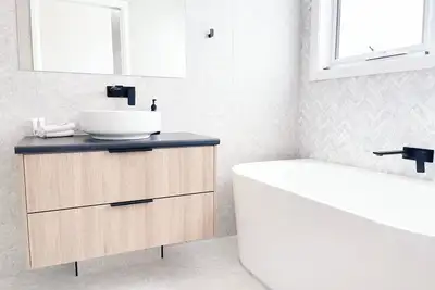 Image de Modern 4 Bedroom Retreat in Wagga Wagga!