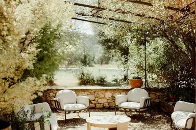 Image de Domaine intime au coeur de la Drôme Provençale