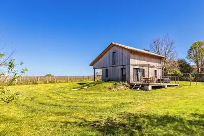 Image de Lodge Évasion Fleurie - Charme et Nature près de Saint-Émilion
