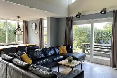 Image de 4 bedroom accommodation in Julianadorp