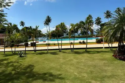 Image de Apartment with beautiful views of the sea and mountains.