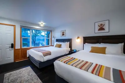 Image de Town House Lodge offers the best of the Adirondacks