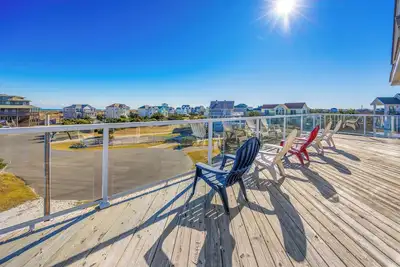 Image de Summer Savings - Semi-Oceanfront Home w/ Pool, Hot Tub, Tiki Bar, and Game Room
